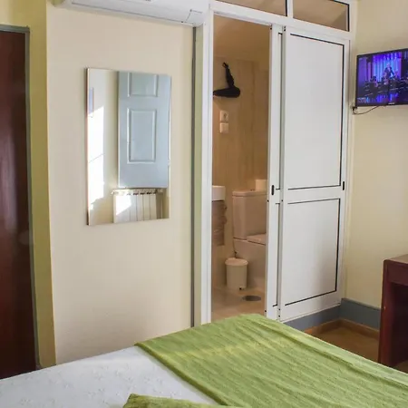 Отель Estoril *